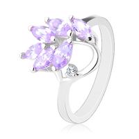 Błyszczący pierścionek srebrnego koloru, gałązka z jasnofioletowymi ziarenkami - Rozmiar : 52
