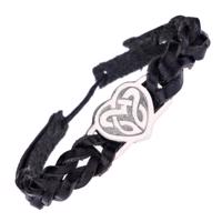 Czarna bransoletka i metalowa wstawka z węzłem celtyckim w kształcie serca