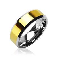 Wolframowy pierścionek o ściętych krawędziach ze środkowym pasem złotego koloru - Rozmiar : 49