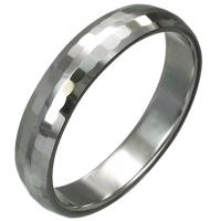 Wolframowy pierścionek z delikatnie oszlifowanymi prostokątami, 3 mm - Rozmiar : 64